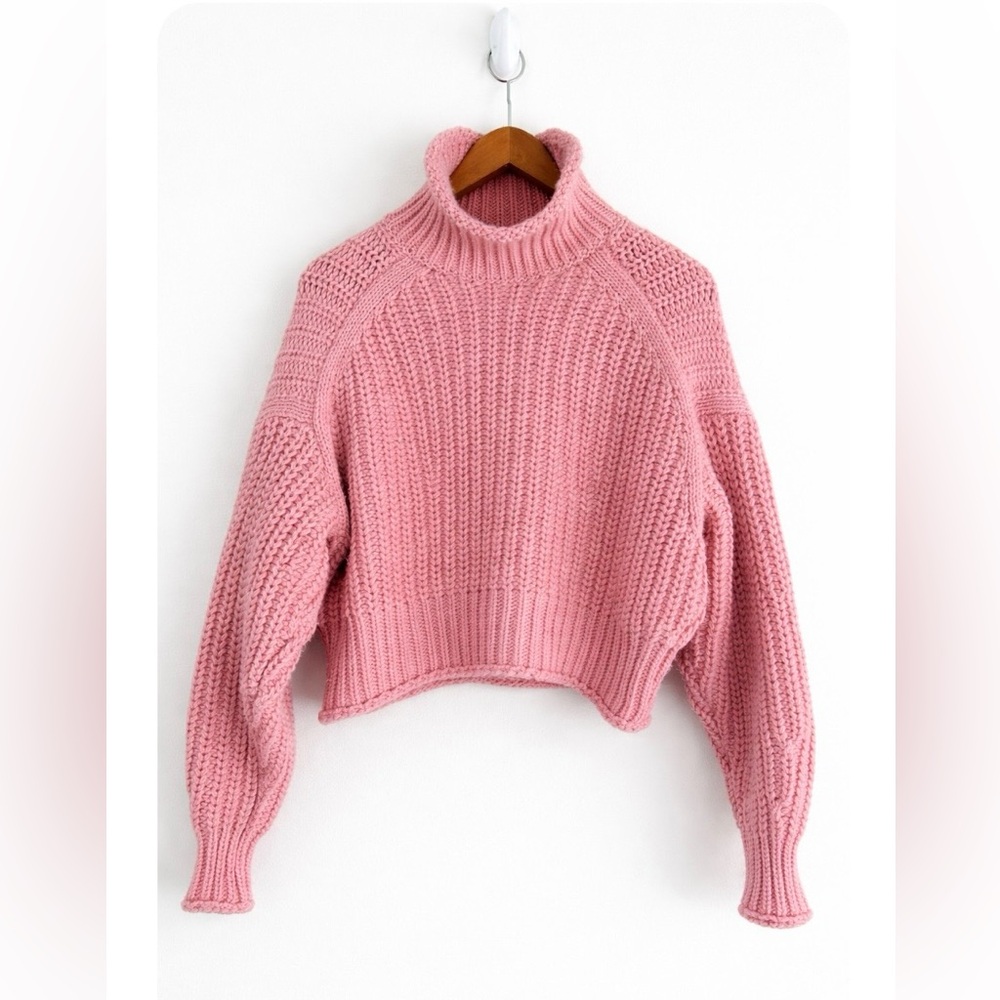 Women’s H&M Cable Knit Cropped Turtleneck Sweater Size Small